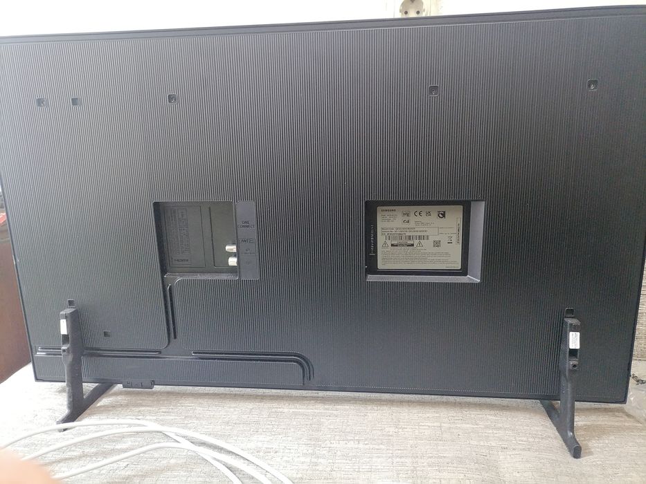 Телевизор Samsung QE32LS03CBU