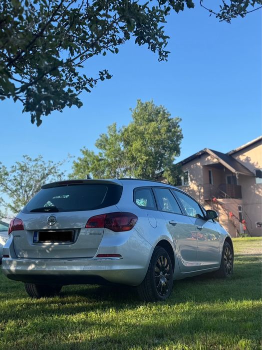 Opel Astra J 1.6 Cdti Euro 6.  110 cp 2014