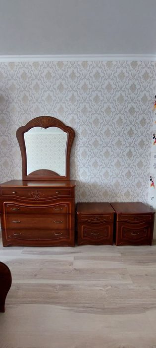 Спальный гарнитур