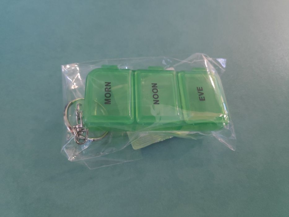 Новинка ! Таблетница брелок