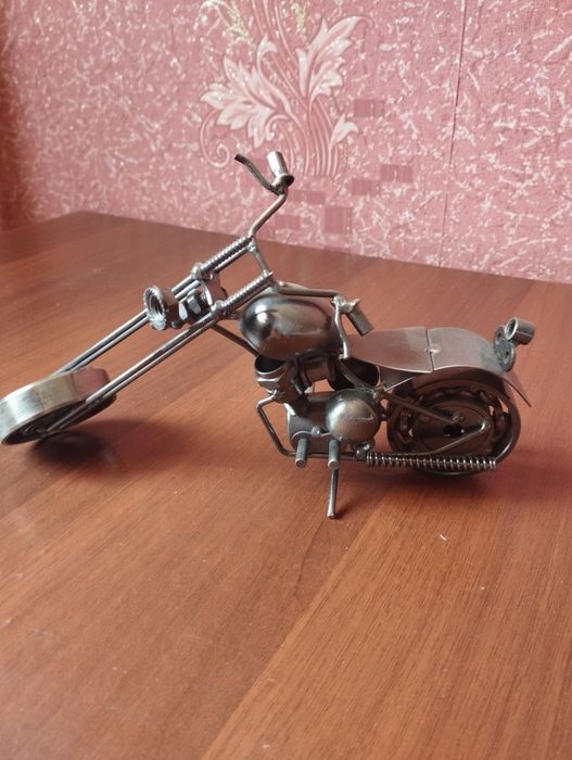 Продам сувенир, моделька мотоцикла.