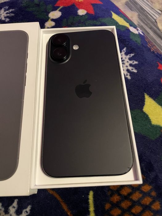 Vand iphone 16 de 256gb la cutie