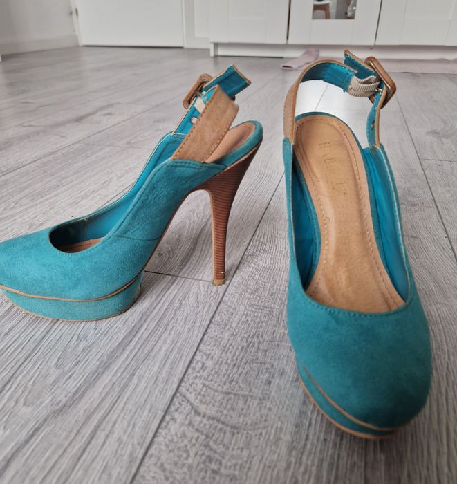 Pantofi cu toc dama noi
