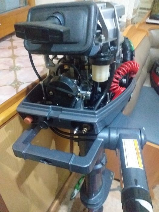 Продам лодочный мотор Yamaha 8 Enduro