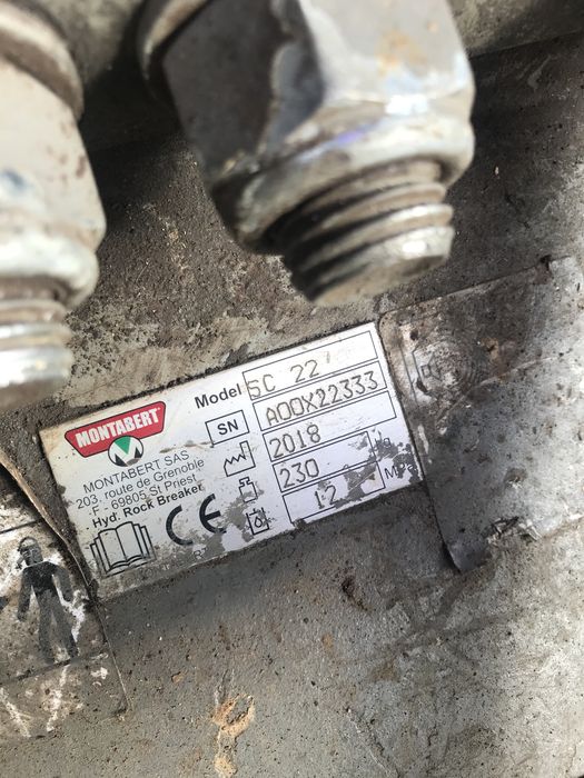 Picon miniexcavator excavator MONTABERT SC 22 de 235kg din 2019