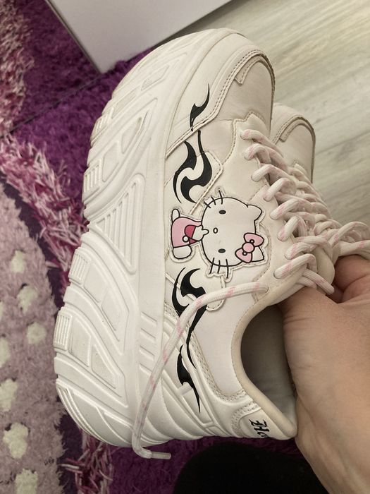 Adidasi Hello Kitty