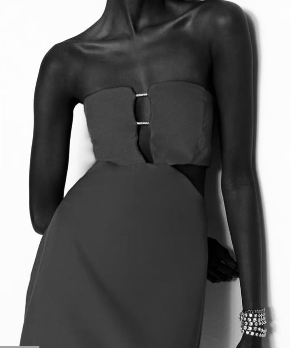 Дамска рокля с изрязани елементи trendyol