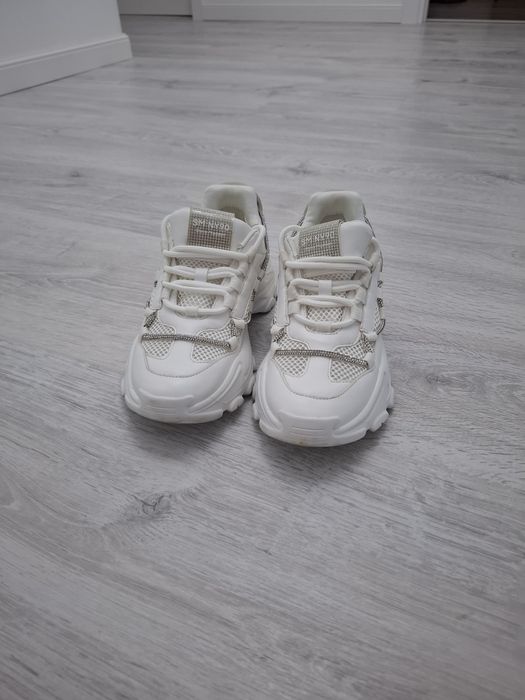 Adidasi Steve Madden