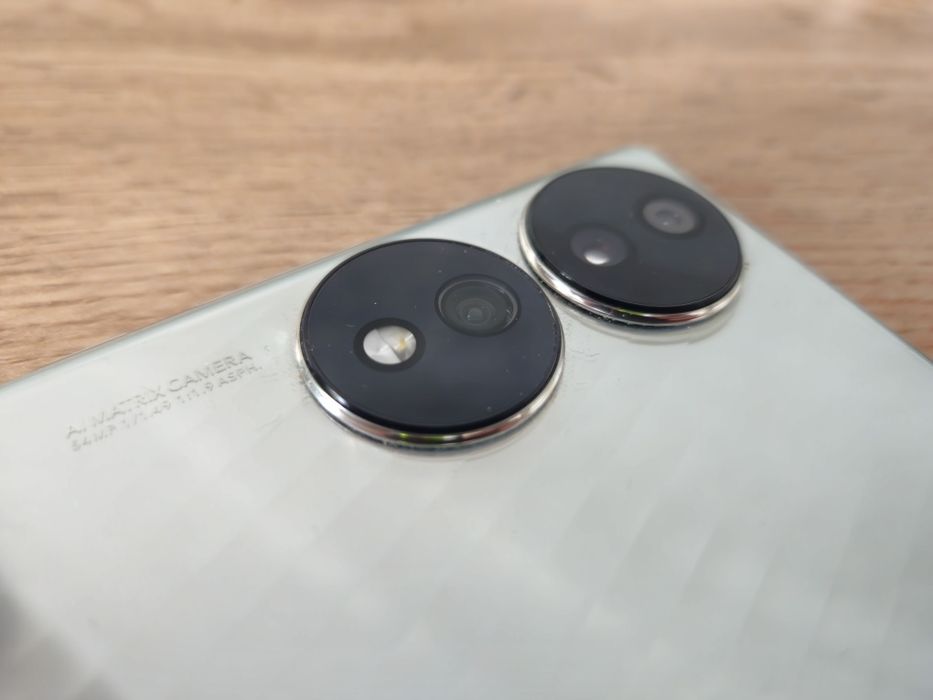 Продам Honor 70.