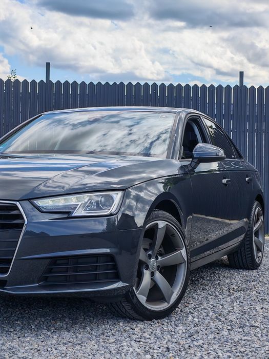 Audi A4 / 1.4TSI / BiXenon / Navi /