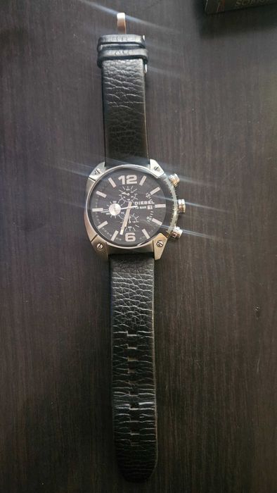 Продавам часовник DIESEL