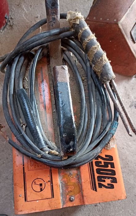 Электросварочный аппарат