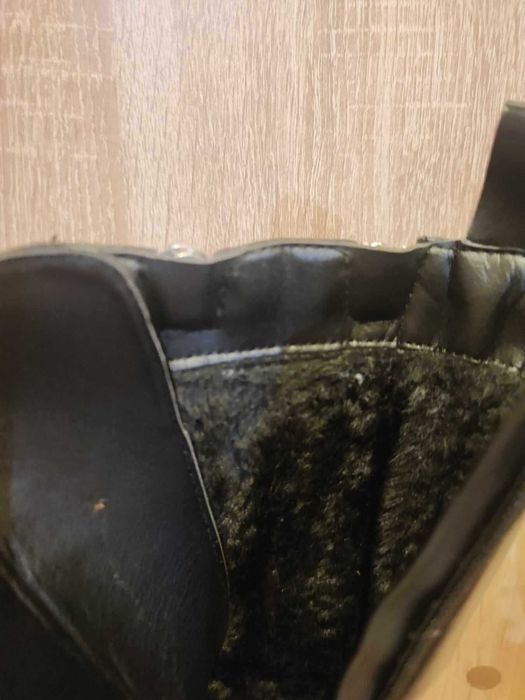 Черни боти нови 38