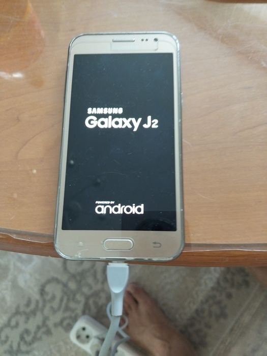 Galaxy J2. Android