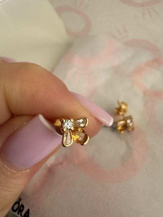 Set Pandora albina