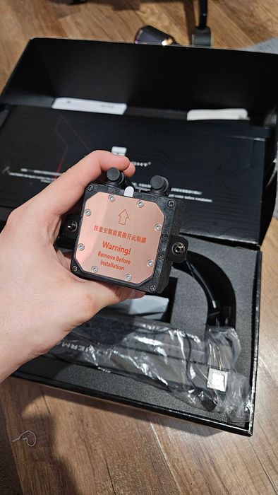 Thermalright-Trofeo 360 AIO cooler CPU ARGB cu ecran 6.86in IPS 1280x480