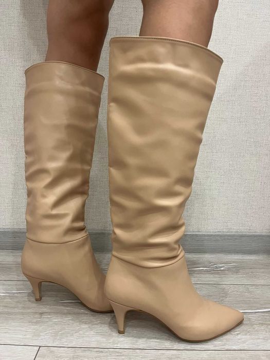 Ботуши в бежав цвят