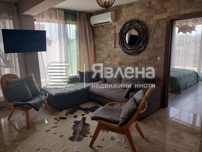 Дава се под наем Двустаен апартамент в Поморие - 79 кв.м за 400 € - Снимка #1