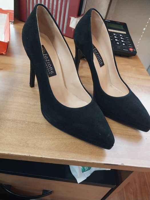 Женские туфли замшевые