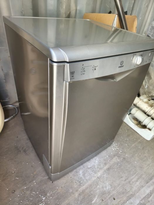 Посудомоечная машина Indesit