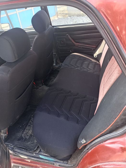 2106 jiguli sotiladi