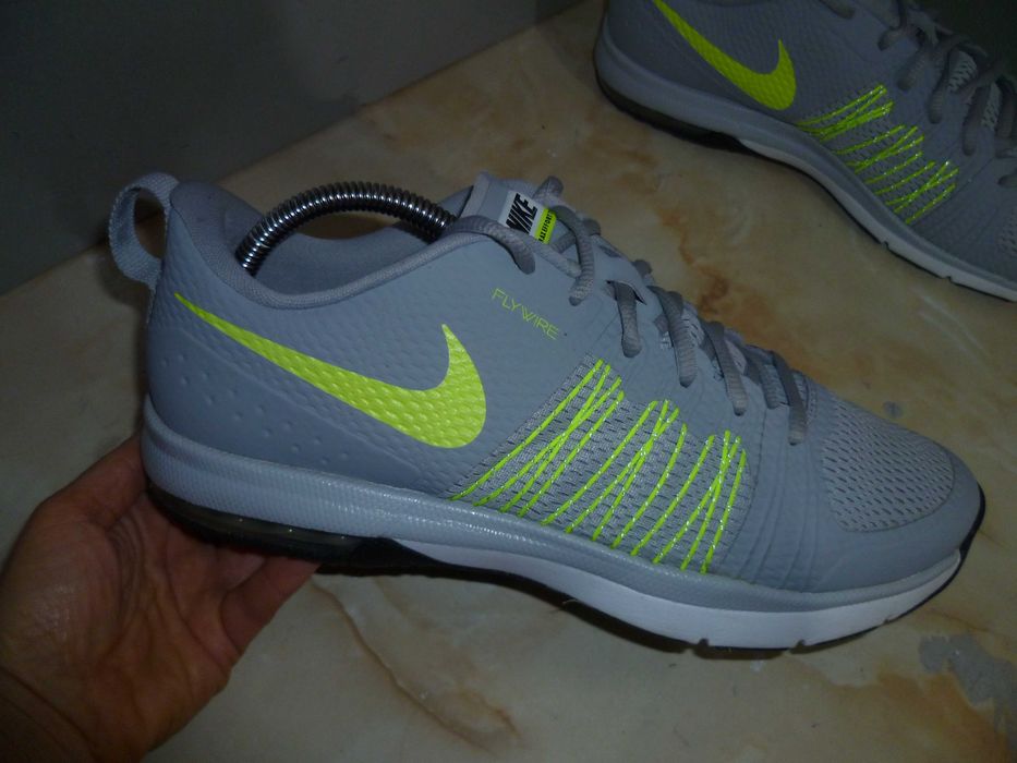 NIKE Air Max маратонки №44