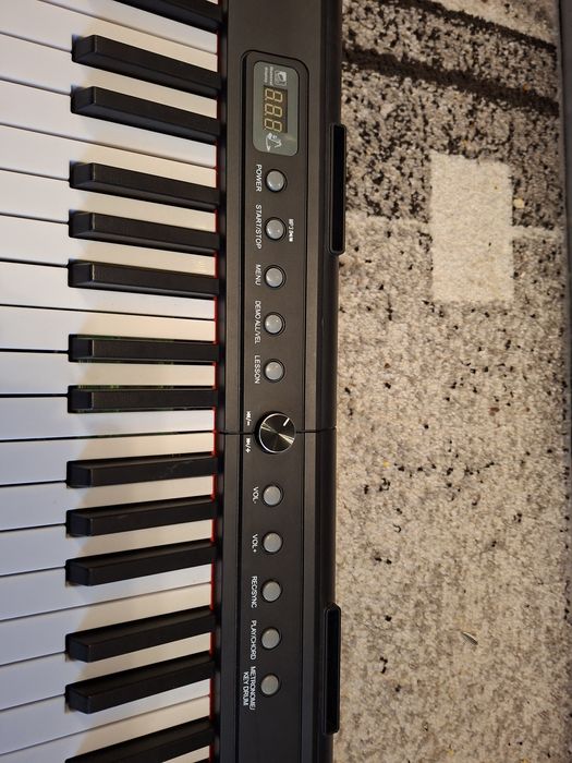 Vand pianina.      .