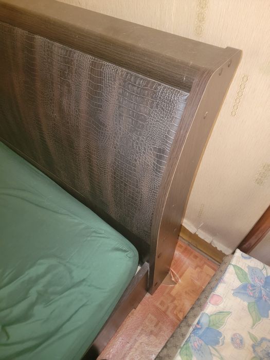 Кровать двухспальная
