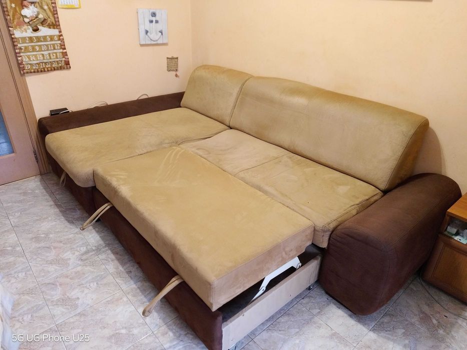 Продавам ъглов диван