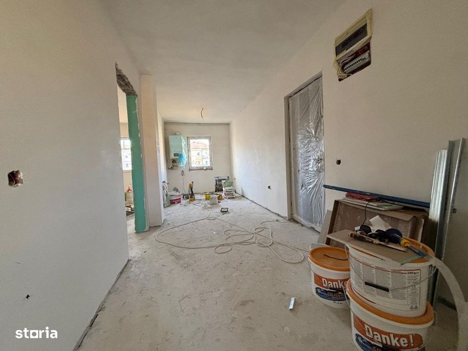 Apartament 3 camere + 2 balcoane +pivnita zona Valea Aurie