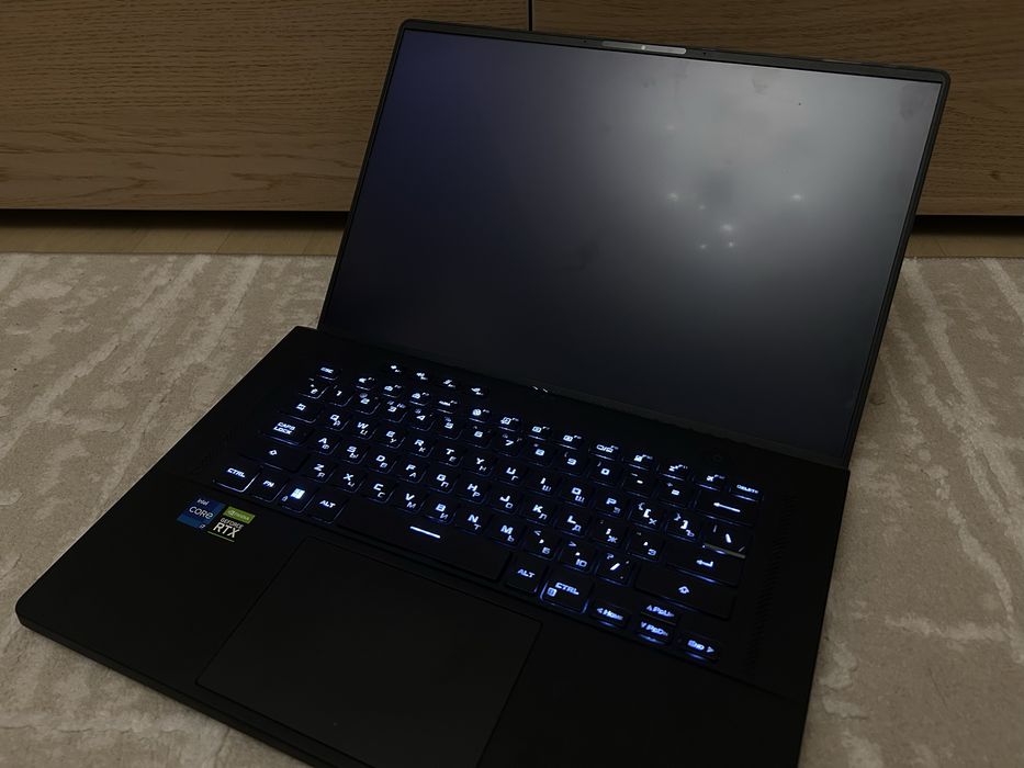 Продам игровой ноутбук Asus Rog Zephyrus M16