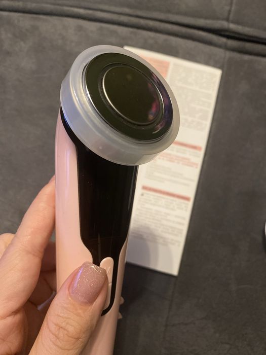 EMS уред за почистване и подмладяване на лице