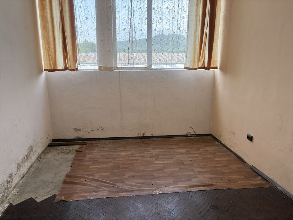 Дава се под наем Промишлена сграда в с. Велковци, Област Габрово - 200 кв.м за 2.55 € - Снимка #4