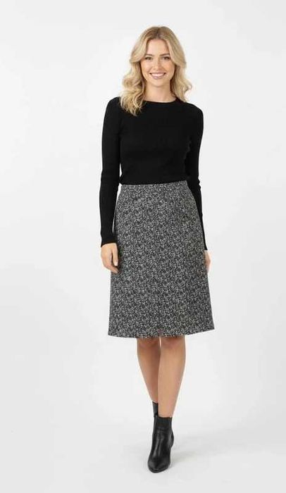 Fustă cu model deosebit