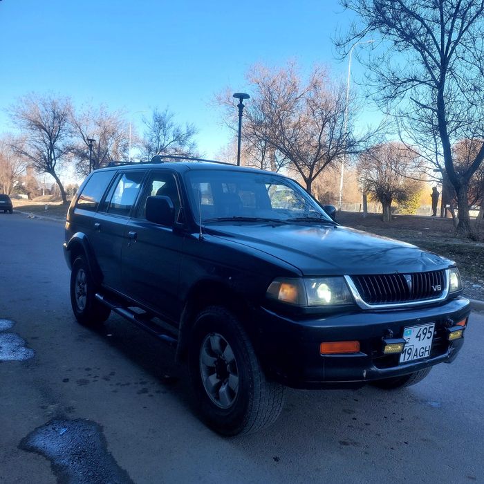 Продам машину mitsubishi montera