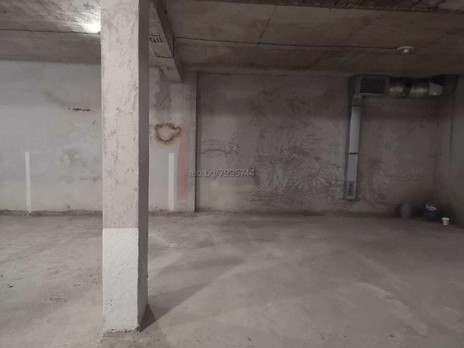 Дава се под наем Гараж / Паркомясто в Бургас, Възраждане - 15 кв.м за 76.5 € - Снимка #2