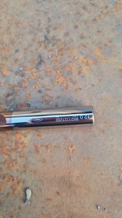 Vând șpirale freză noi diferite dimensiuni .