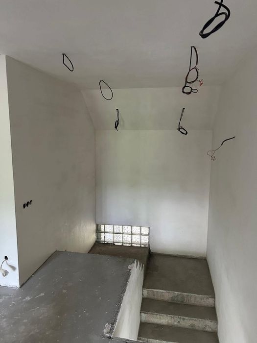 Casă de vânzare -271 mp utili,P+E.