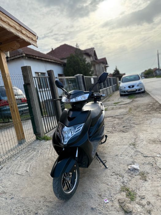 Електрически скутер