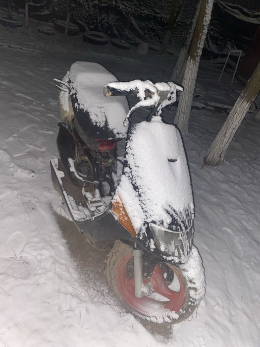 De vanzare scuter aprilia sr