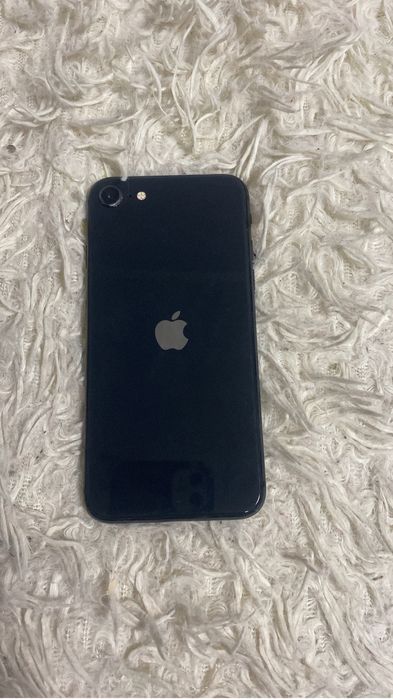 Продам срочно iPhone SE два