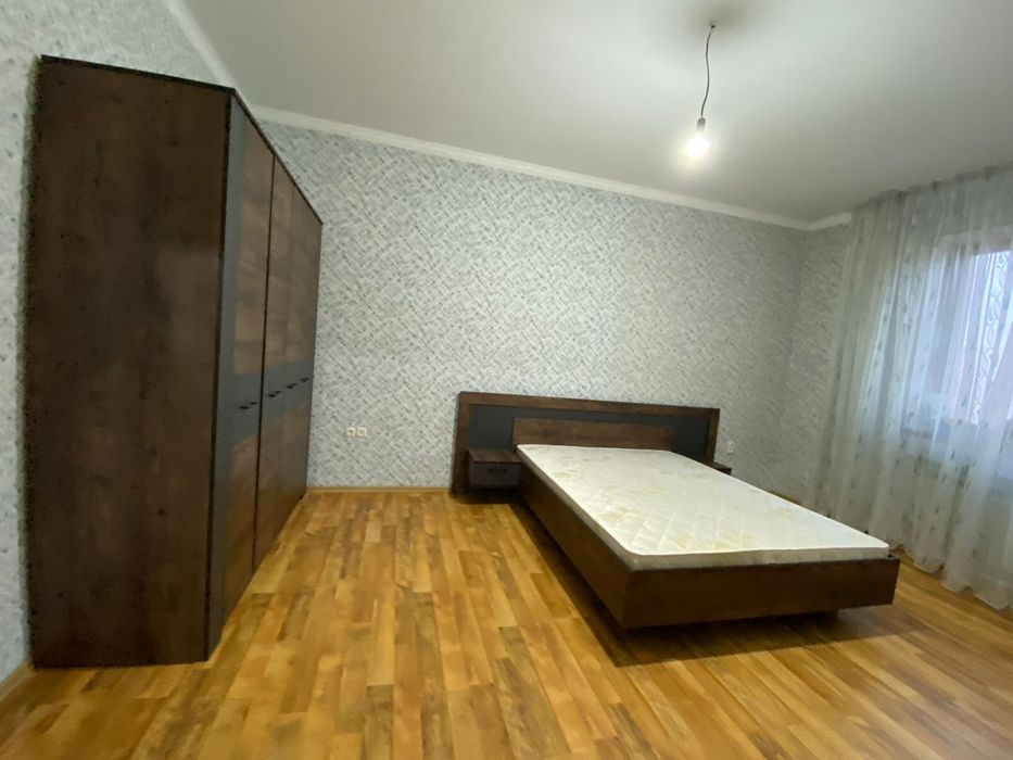 Продам спальный гарнитур