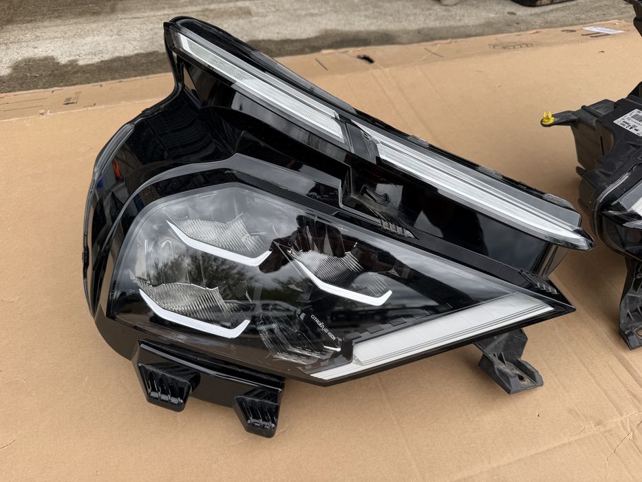 Faruri, Far stanga / Far dreapta Citroen C4 2020-2025