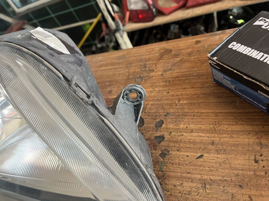 far logan dreapta model 2004/2009