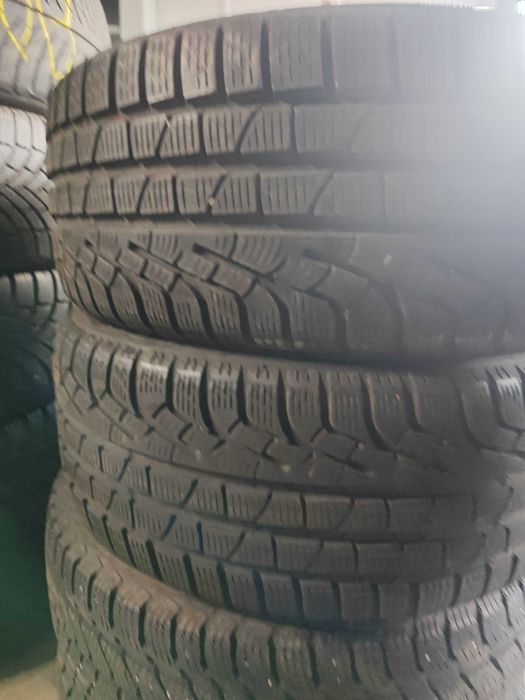 2бр.зимни гуми 235/45/18 Pirelli