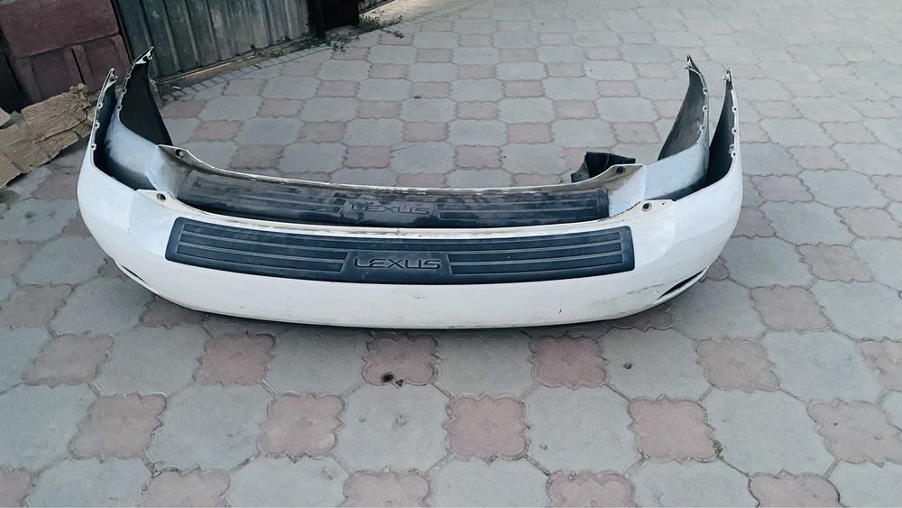 Бампер задний  Лексус RX 330/ 350