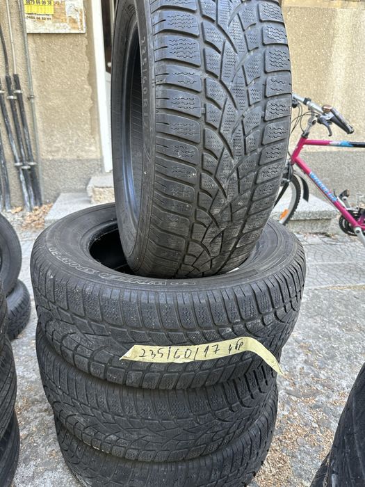235 60 17 4 броя добро състояние Дот15 5-6мм Dunlop