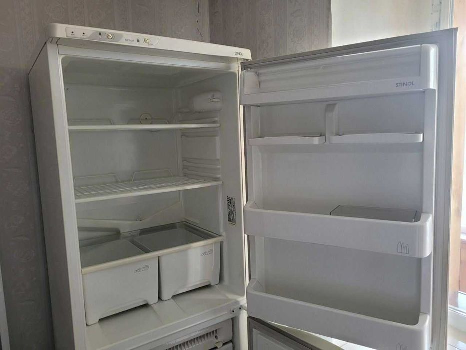 Продадим холодильник STINOL