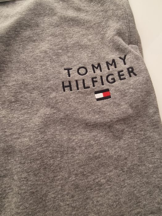 Imbracaminte Tommy Hilfiger originala