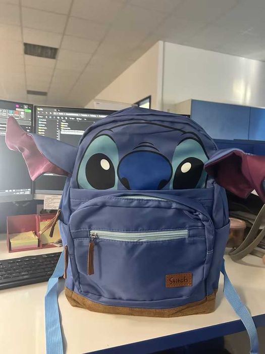 Ученическа раница на Стич